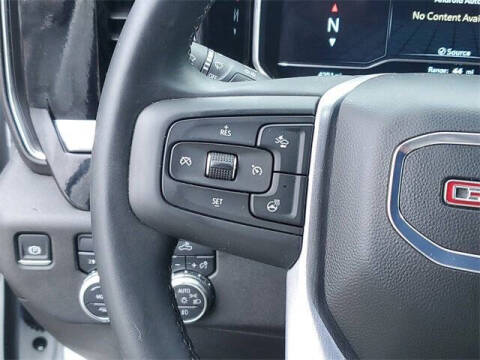 2025 GMC Sierra 1500 Elevation Standard