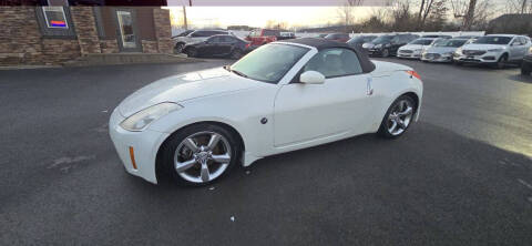 2006 Nissan 350Z for sale at CHILI MOTORS in Mayfield KY