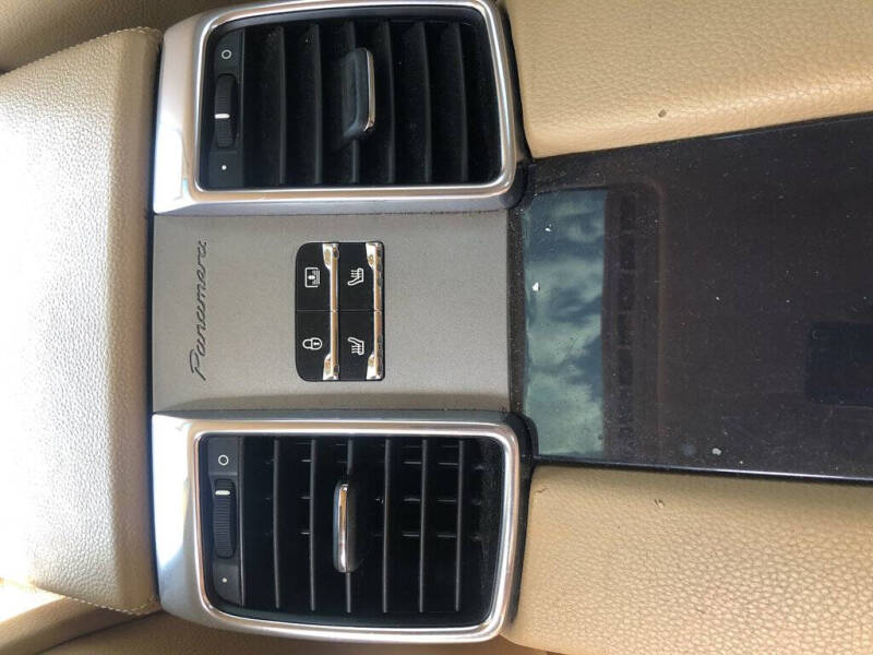 2012 Porsche Panamera