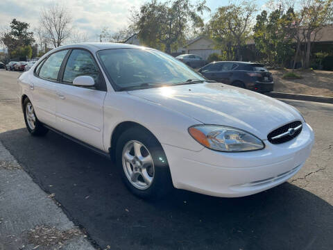 2002 Ford Taurus SE