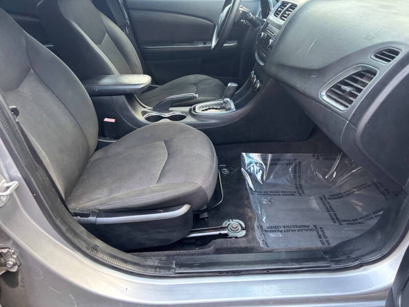 2014 Dodge Avenger SE