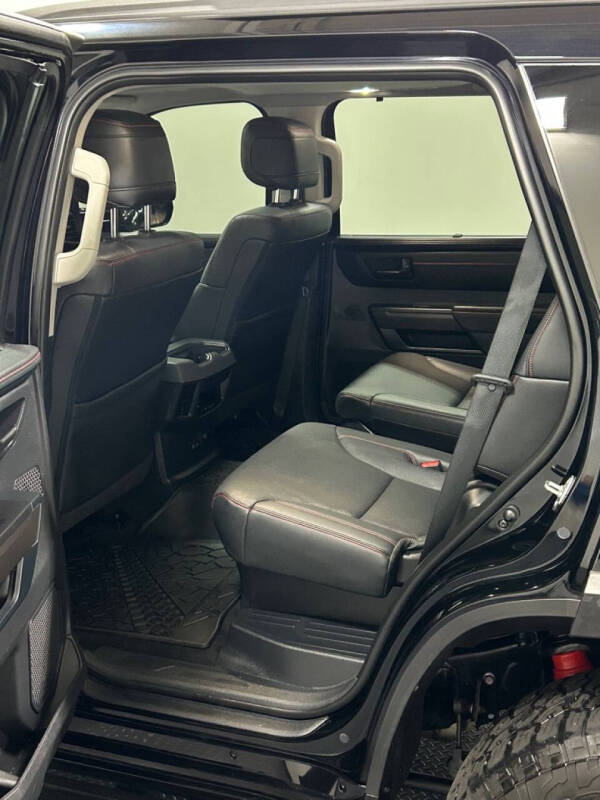 2023 Toyota Sequoia SR5