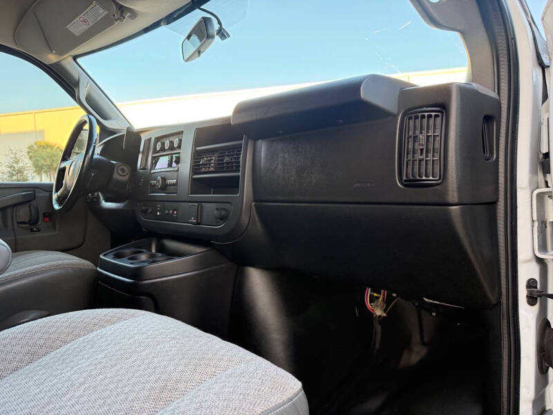 2019 Chevrolet Express 2500