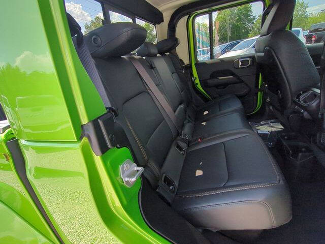 2025 Jeep Gladiator High Tide