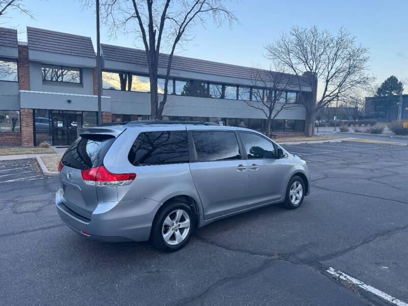 Image 3 of 2011 Toyota Sienna LE 7-Passenger Auto Access Seat