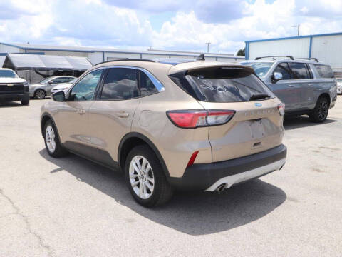 2020 Ford Escape SE