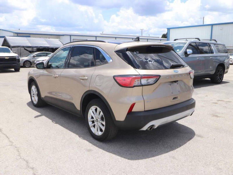 2020 Ford Escape SE