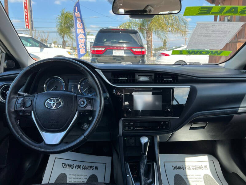 2018 Toyota Corolla SE photo 13