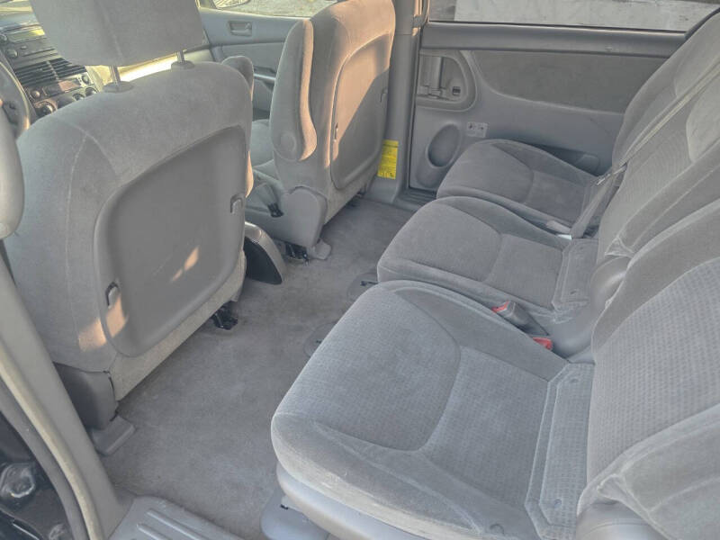 2008 Toyota Sienna CE 8-Passenger