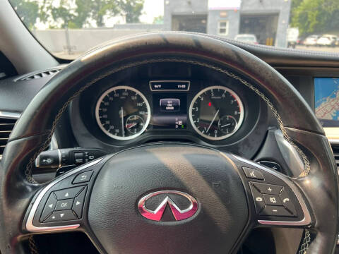 2018 Infiniti QX30 Premium