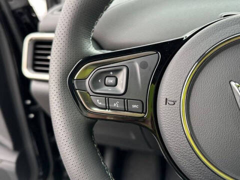 2025 VinFast VF8 Plus