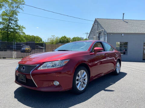 2013 Lexus ES 300h for sale at LARIN AUTO in Norwood MA