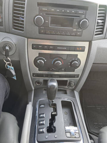 2005 Jeep Grand Cherokee Laredo