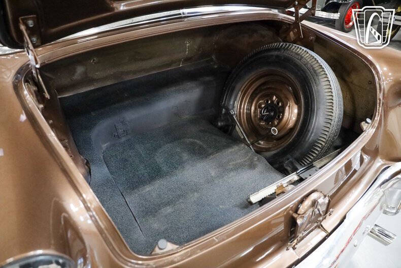 1954 Ford Crestline