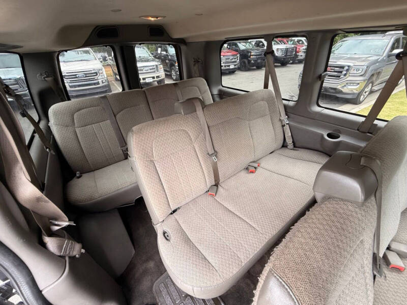 2017 GMC Savana LT 2500