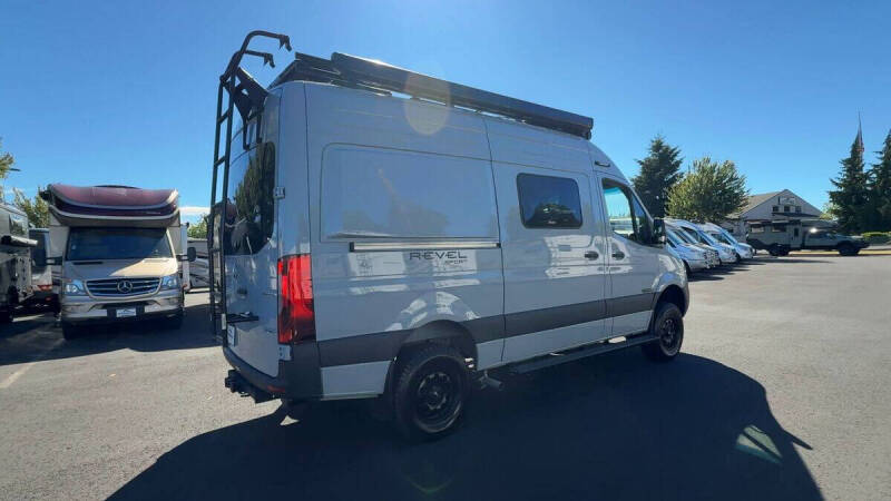 2025 Mercedes-Benz Sprinter