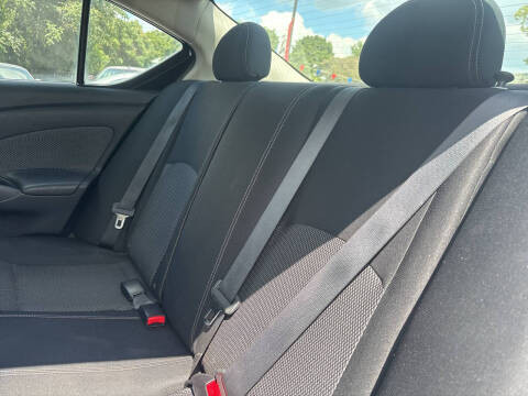 2015 Nissan Versa 1.6 SV