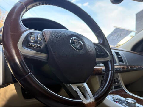 2015 Jaguar XF 3.0 Sport