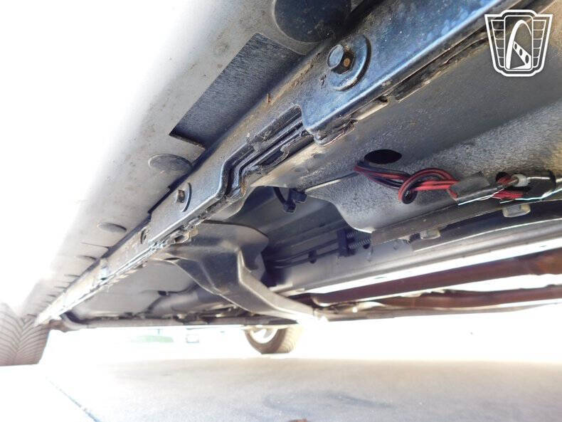 2005 Ford Thunderbird Deluxe