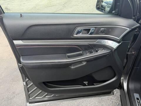 2017 Ford Explorer Sport