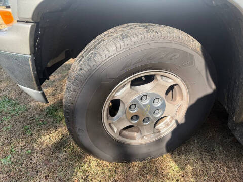 2002 Chevrolet Suburban 1500 LS