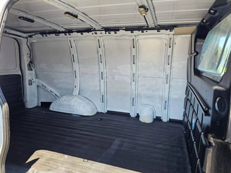 2022 Chevrolet Express 3500