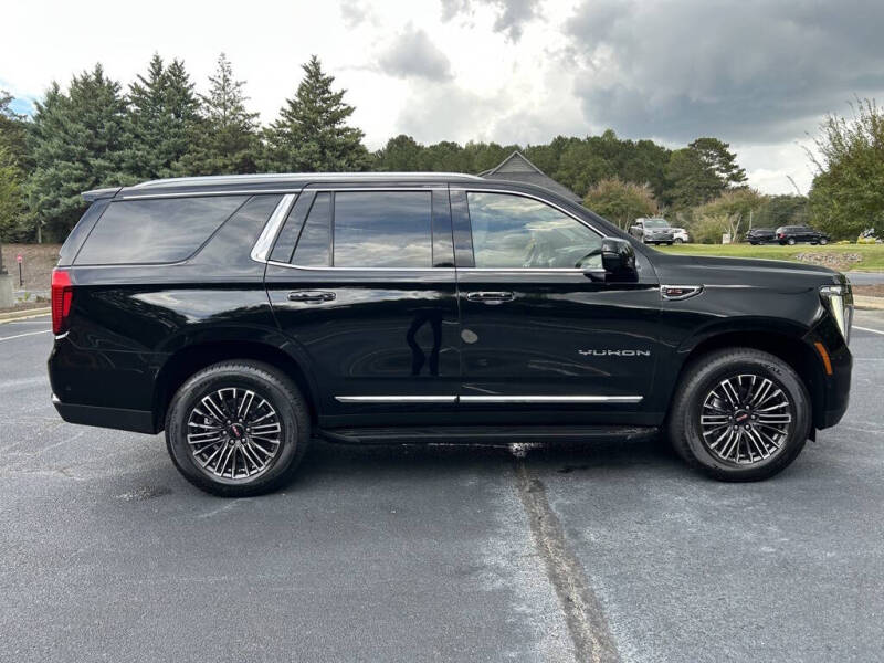 2025 GMC Yukon Elevation