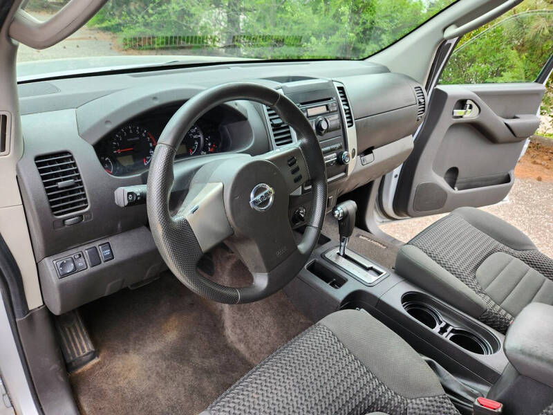 2011 Nissan Frontier SV V6