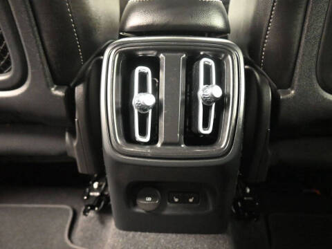 2021 Volvo XC40 T5 Momentum