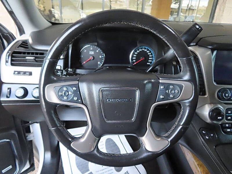 2017 GMC Yukon XL Denali