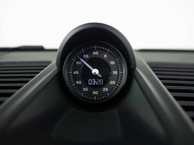 2024 Porsche 911 Carrera 4