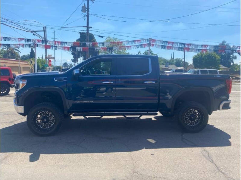 2020 GMC Sierra 4WD Crew Cab Short Box SLT's photo