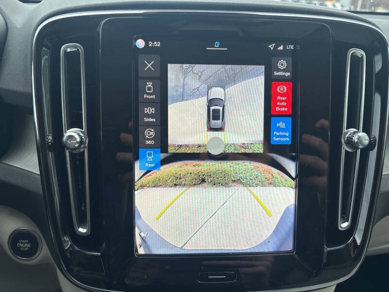 2026 Volvo XC40 B5 Plus