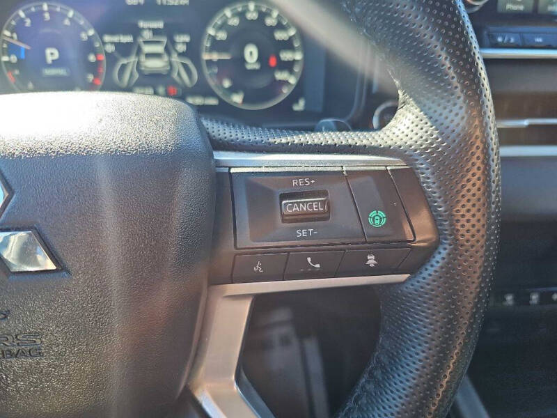 2024 Mitsubishi Outlander SE