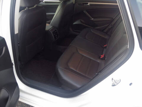 2016 Volkswagen Passat 1.8T SE