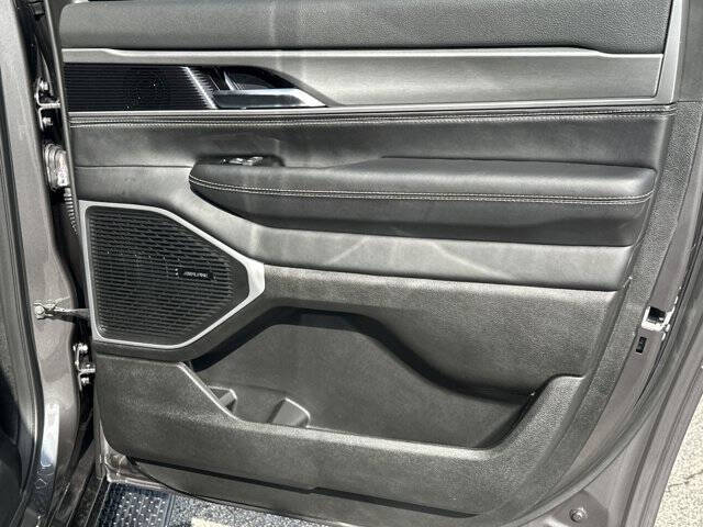 2025 Jeep Wagoneer L Carbide