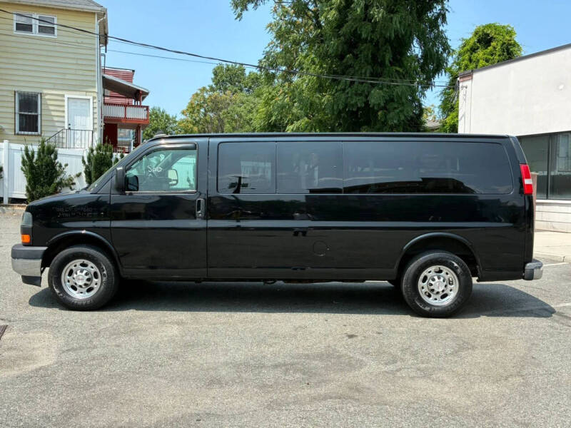 2017 GMC Savana LT 3500
