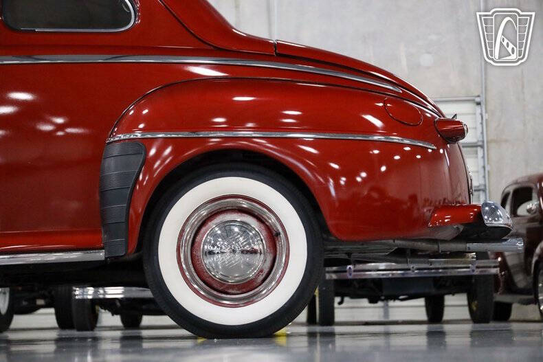1947 Ford Deluxe