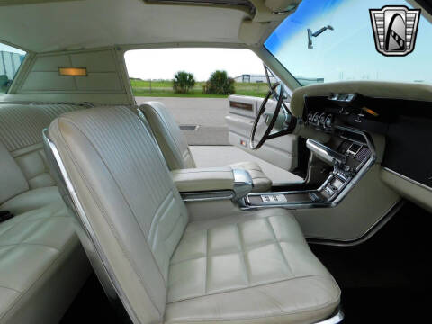 1966 Ford Thunderbird