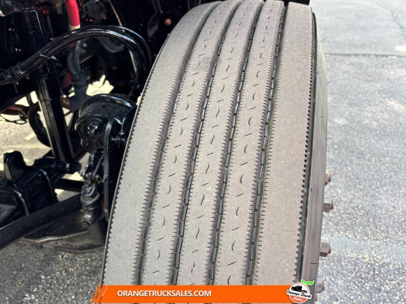 2018 Freightliner M2 106