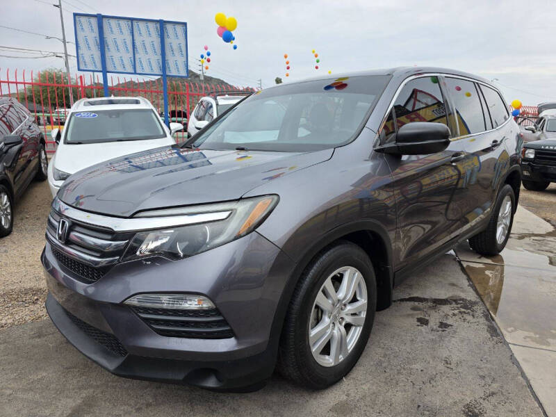 2016 Honda Pilot LX's photo