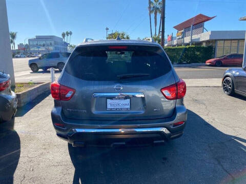 2019 Nissan Pathfinder SV