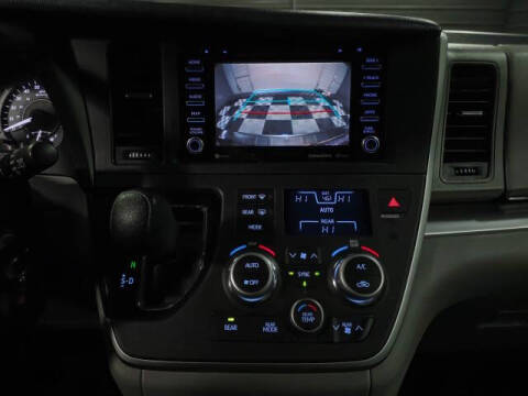 2020 Toyota Sienna LE 7-Passenger