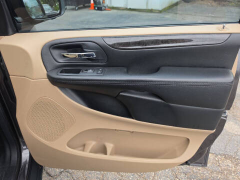 2015 Dodge Grand Caravan American Value Package