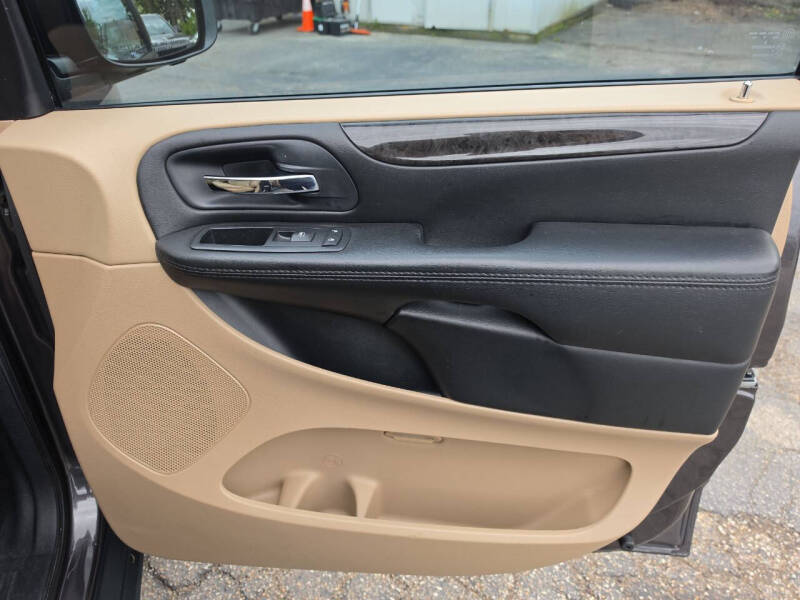 2015 Dodge Grand Caravan American Value Package