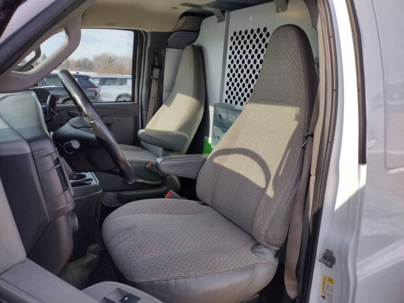 2020 GMC Savana 2500