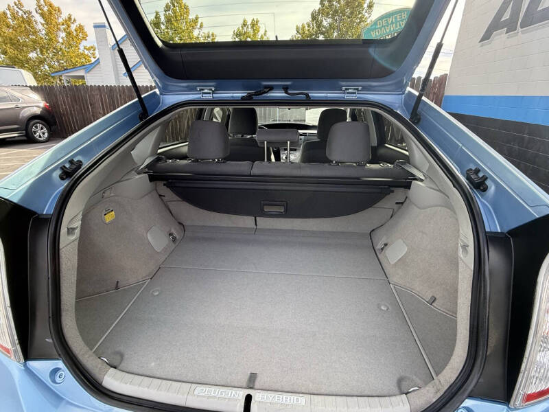 2013 Toyota Prius Plug-in Hybrid