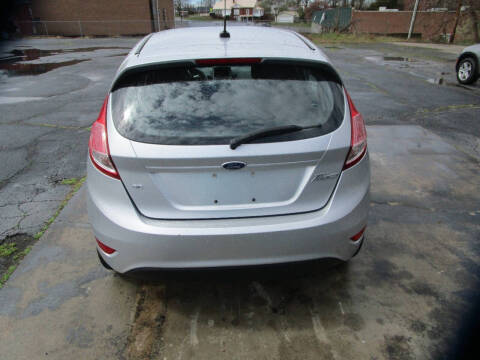 2016 Ford Fiesta SE