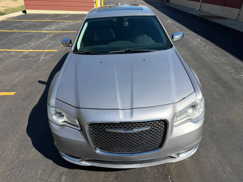 2017 Chrysler 300 C
