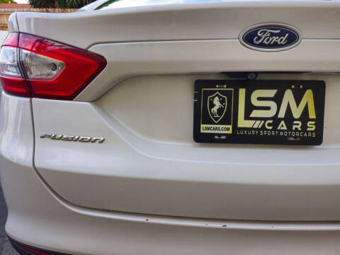 2016 Ford Fusion SE